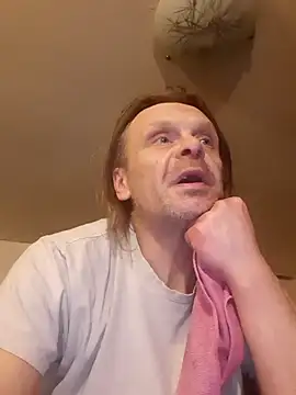 Snapshot of Kuba_Gd chatting on March 2, 2025, 9:08 pm Kuba Gd online show from March 2, 2025, 9:08 pm