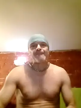 Snapshot of Kuba_Gd chatting on November 15, 2025, 12:14 am Kuba Gd online show from November 15, 2025, 12:14 am