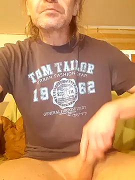 Snapshot of Kuba_Gd chatting on March 1, 2025, 12:34 pm Kuba Gd online show from March 1, 2025, 12:34 pm