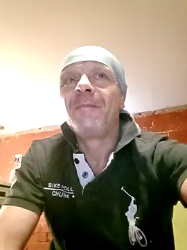 Snapshot of Kuba_Gd chatting on October 8, 2025, 6:08 pm Kuba Gd online show from October 8, 2025, 6:08 pm