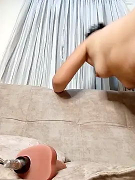 Marian Zeller online show from October 31, 2025, 9:06 am