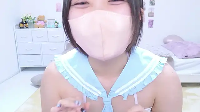 Hinata Sun online show from March 11, 2026, 5:51 pm