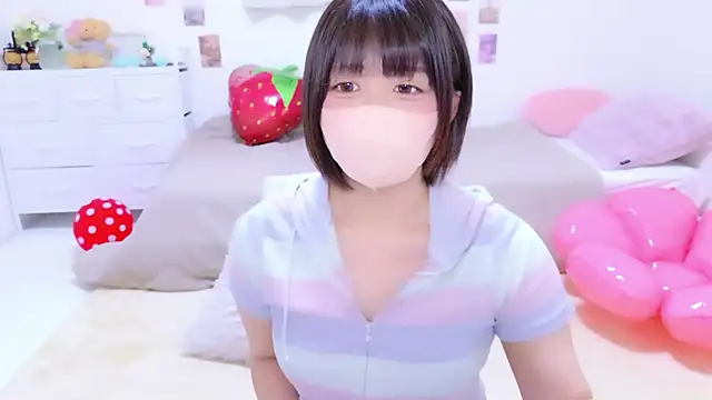 Hinata Sun online show from April 9, 2026, 9:21 pm