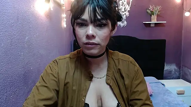 brenda smile33 online show from October 16, 2025, 1:19 pm