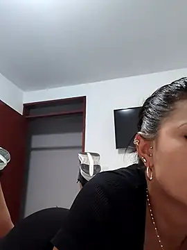 mia mancinii online show from July 7, 2026, 1:30 am