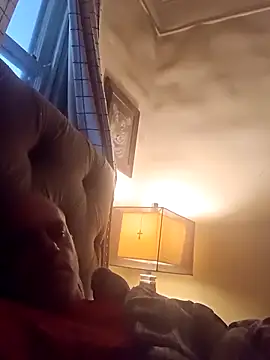 Snapshot of gpjr80 chatting on October 7, 2025, 2:07 pm gpjr80 online show from October 7, 2025, 2:07 pm