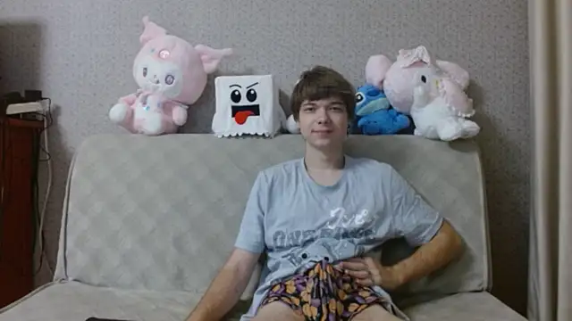 Snapshot of hilt_on_ chatting on October 12, 2025, 7:43 am hilt on online show from October 12, 2025, 7:43 am