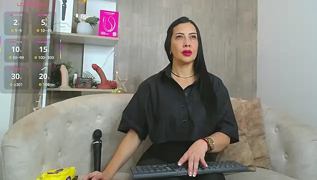 cortney tayler online show from October 15, 2025, 2:58 pm