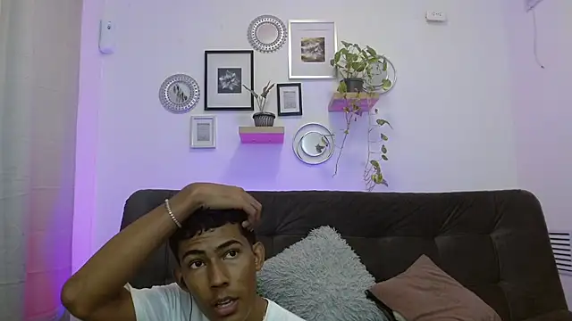 Snapshot of gabriel_boyflex chatting on September 8, 2025, 8:08 pm gabriel boyflex online show from September 8, 2025, 8:08 pm