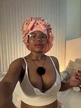 Sweet-Jade online show from May 26, 2026, 10:24 am