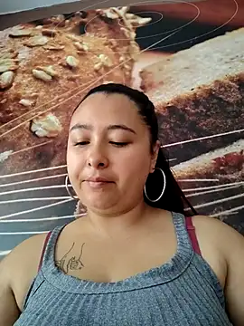 Snapshot of Freyacooper chatting on September 22, 2025, 2:23 pm Freyacooper online show from September 22, 2025, 2:23 pm