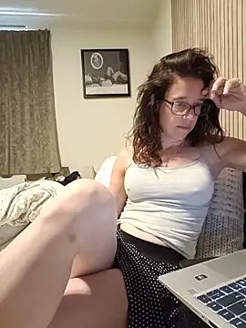 Snapshot of JezebelDutch chatting on June 11, 2026, 12:13 pm JezebelDutch online show from June 11, 2026, 12:13 pm