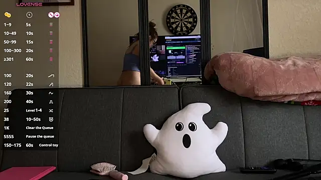 xxNaughtyNicolexx online show from April 14, 2026, 4:45 pm