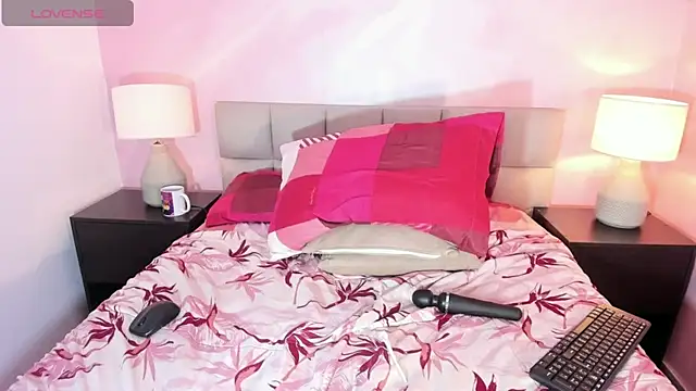 Snapshot of SheyLopez chatting on November 11, 2025, 3:07 pm SheyLopez online show from November 11, 2025, 3:07 pm