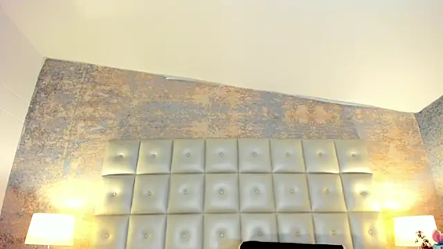 SheyLopez online show from June 3, 2026, 3:18 am