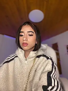 Emma pink10 online show from September 25, 2025, 4:07 am