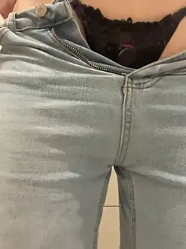 Snapshot of Cumonmme chatting on February 7, 2026, 9:01 pm Cumonmme online show from February 7, 2026, 9:01 pm