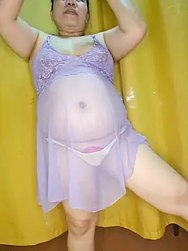 hotlyn45 online show from March 7, 2026, 5:47 am