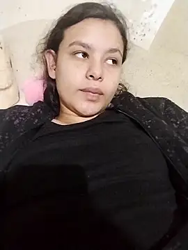 marisolcardona online show from November 17, 2025, 10:52 am