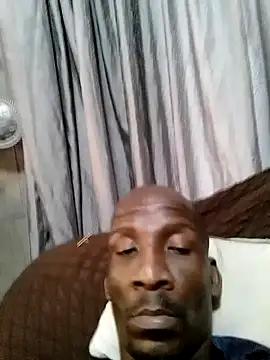 longdickson12345 online show from December 1, 2025, 3:46 pm