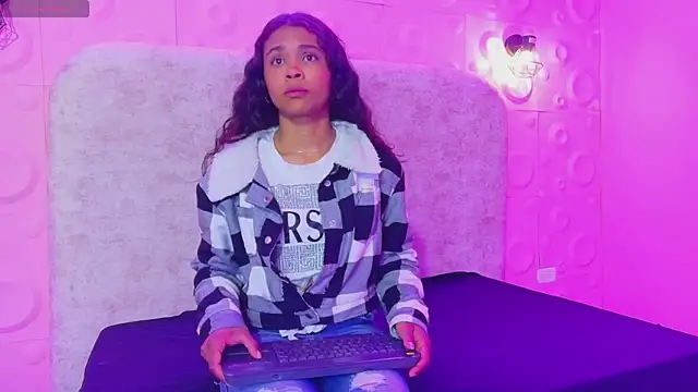 Kristall 06 online show from October 9, 2025, 9:04 pm