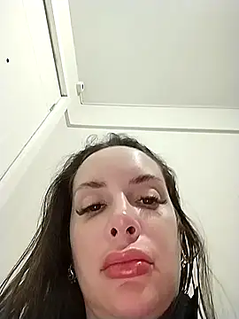 AmandinhaGomes96 online show from December 3, 2025, 1:28 am