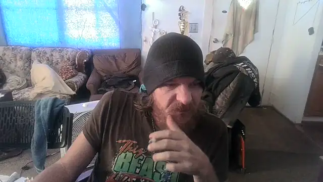 Poundtown1226 online show from September 9, 2025, 1:31 pm