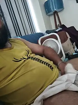 Snapshot of Hothunkdelhi chatting on October 29, 2025, 6:45 am Hothunkdelhi online show from October 29, 2025, 6:45 am