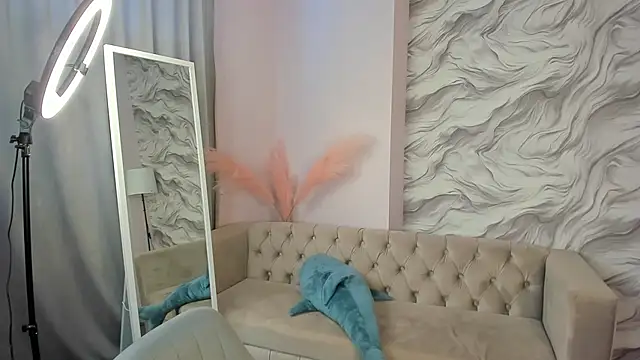 Ameli Povilain online show from September 11, 2025, 11:43 am