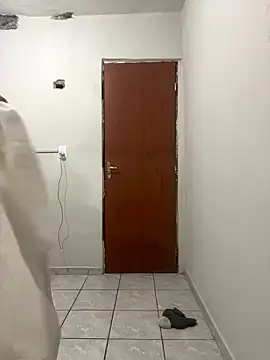 Katianesantos online show from January 14, 2026, 11:19 pm