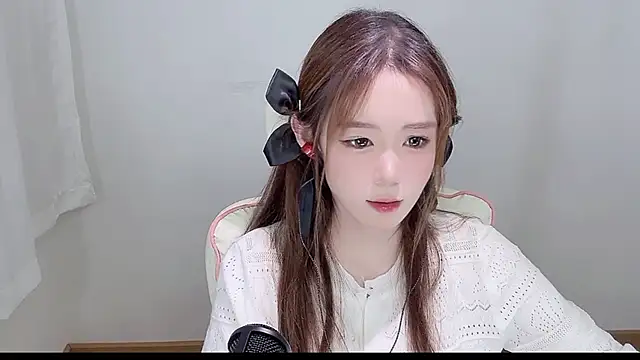 Snapshot of Xiao-runbao chatting on September 25, 2025, 1:28 pm Xiao-runbao online show from September 25, 2025, 1:28 pm