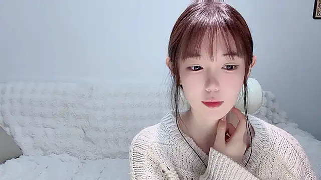 Xiao-runbao online show from December 4, 2025, 5:12 pm