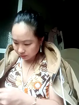 suki-lady online show from November 4, 2025, 2:37 am