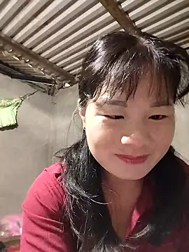 kute-00 online show from October 25, 2025, 5:50 am