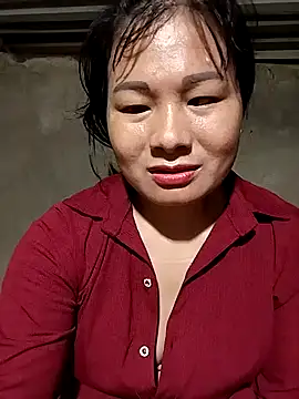 kute-00 online show from October 7, 2025, 2:23 am