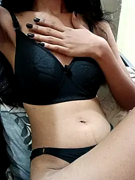 Snapshot of Daizy_Shah chatting on October 7, 2025, 11:17 pm Daizy Shah online show from October 7, 2025, 11:17 pm