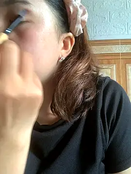 Lonnina online show from October 10, 2025, 2:01 am