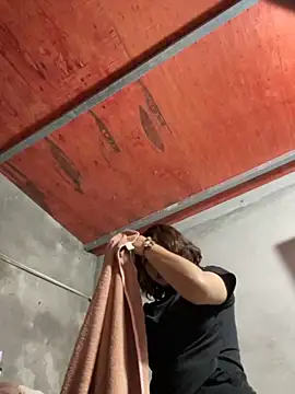 Lonnina online show from November 6, 2025, 8:51 am