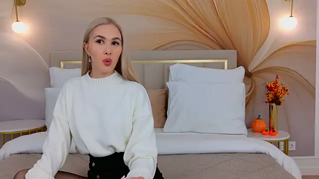 BarbieMilne online show from October 4, 2025, 3:02 pm