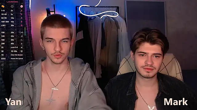 itsyanbb online show from November 22, 2025, 8:18 pm