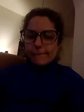 Snapshot of CasalTopaTudo chatting on September 18, 2025, 10:24 pm CasalTopaTudo online show from September 18, 2025, 10:24 pm