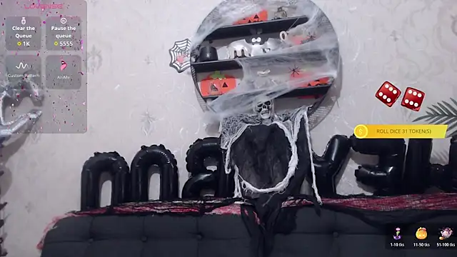 AnaysDivine online show from October 28, 2025, 4:02 am