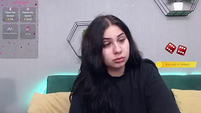 AnaysDivine online show from November 19, 2025, 5:18 am