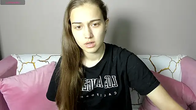 Alisa  Kelly online show from September 13, 2025, 3:06 am