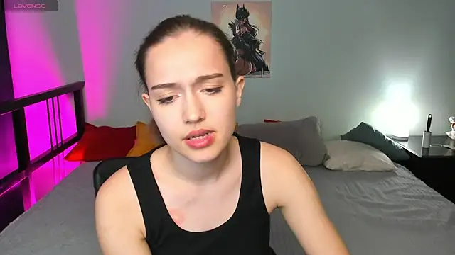 Alisa  Kelly online show from October 22, 2025, 1:49 am