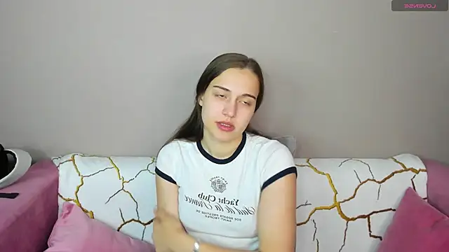 Alisa  Kelly online show from October 20, 2025, 12:45 am