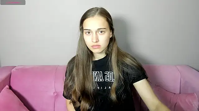 Alisa  Kelly online show from September 23, 2025, 1:23 am