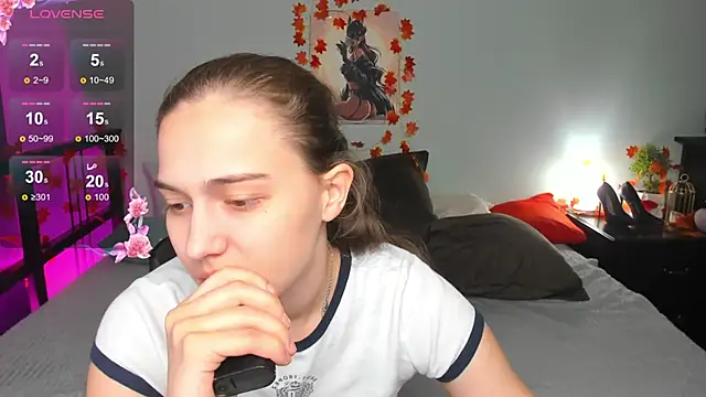 Alisa  Kelly online show from November 10, 2025, 1:10 am