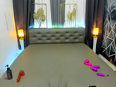 Trixie Moore online show from October 6, 2025, 5:19 am
