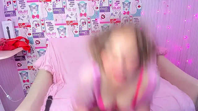 EvelinaxLove online show from September 11, 2025, 4:12 am